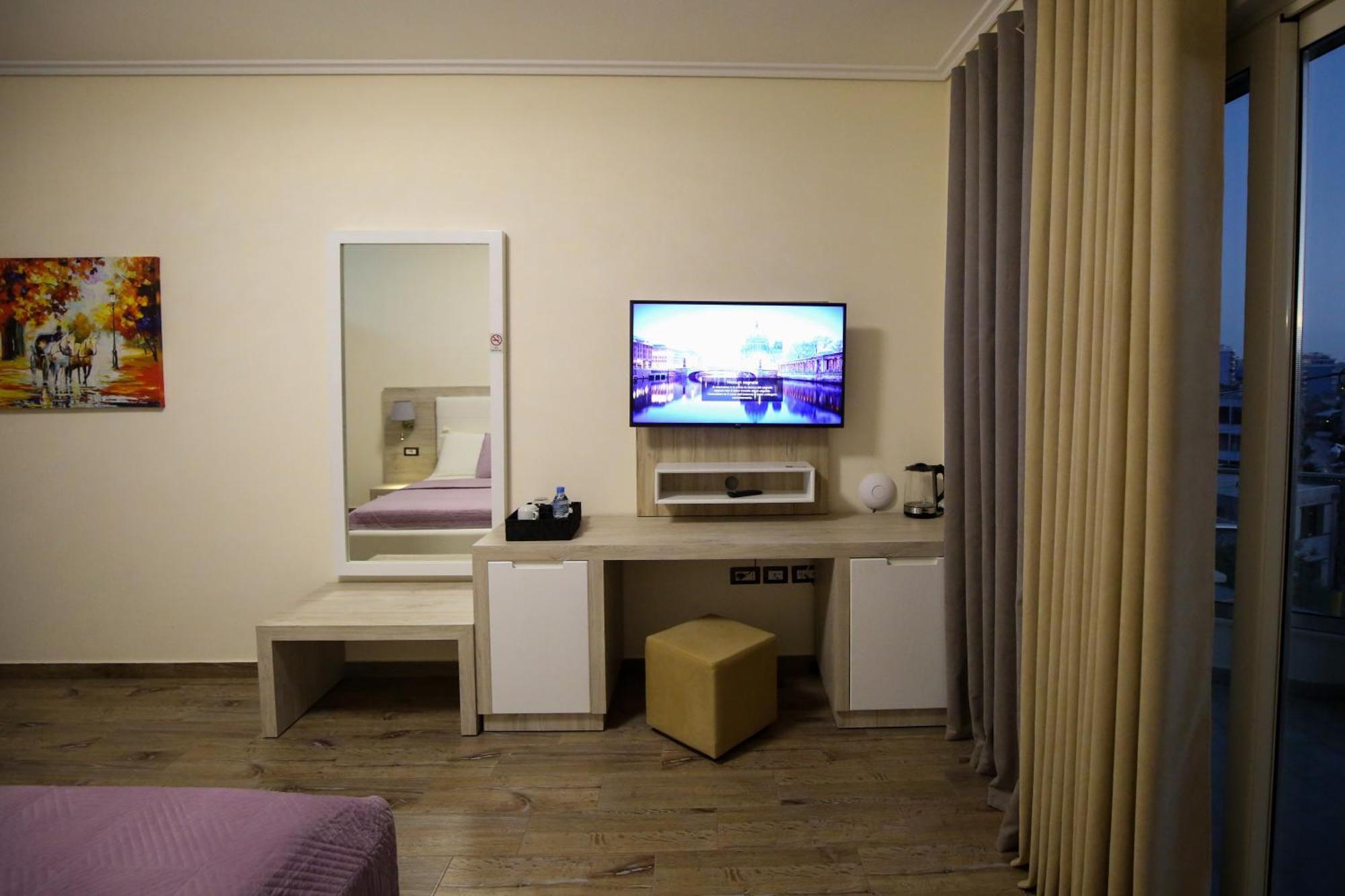 Hotel Vd Roleks Vlore Room photo